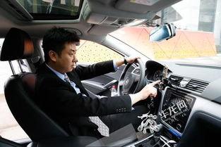 重庆发出首批64个网约车驾驶员证 跑业务时需随身带证件 区外 万州广播电视台
